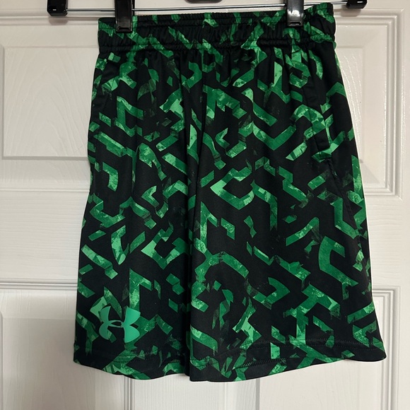 4 pair of boys shorts - Picture 14 of 16